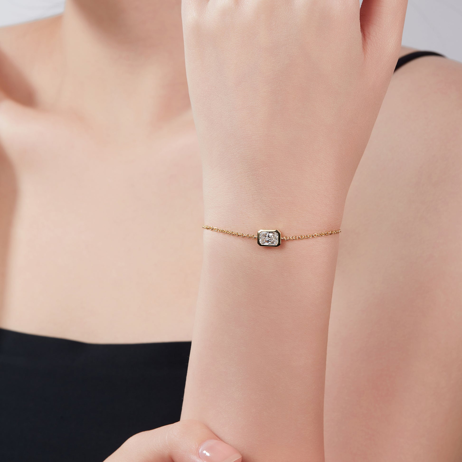 Emerald Diamond Chain Bracelet