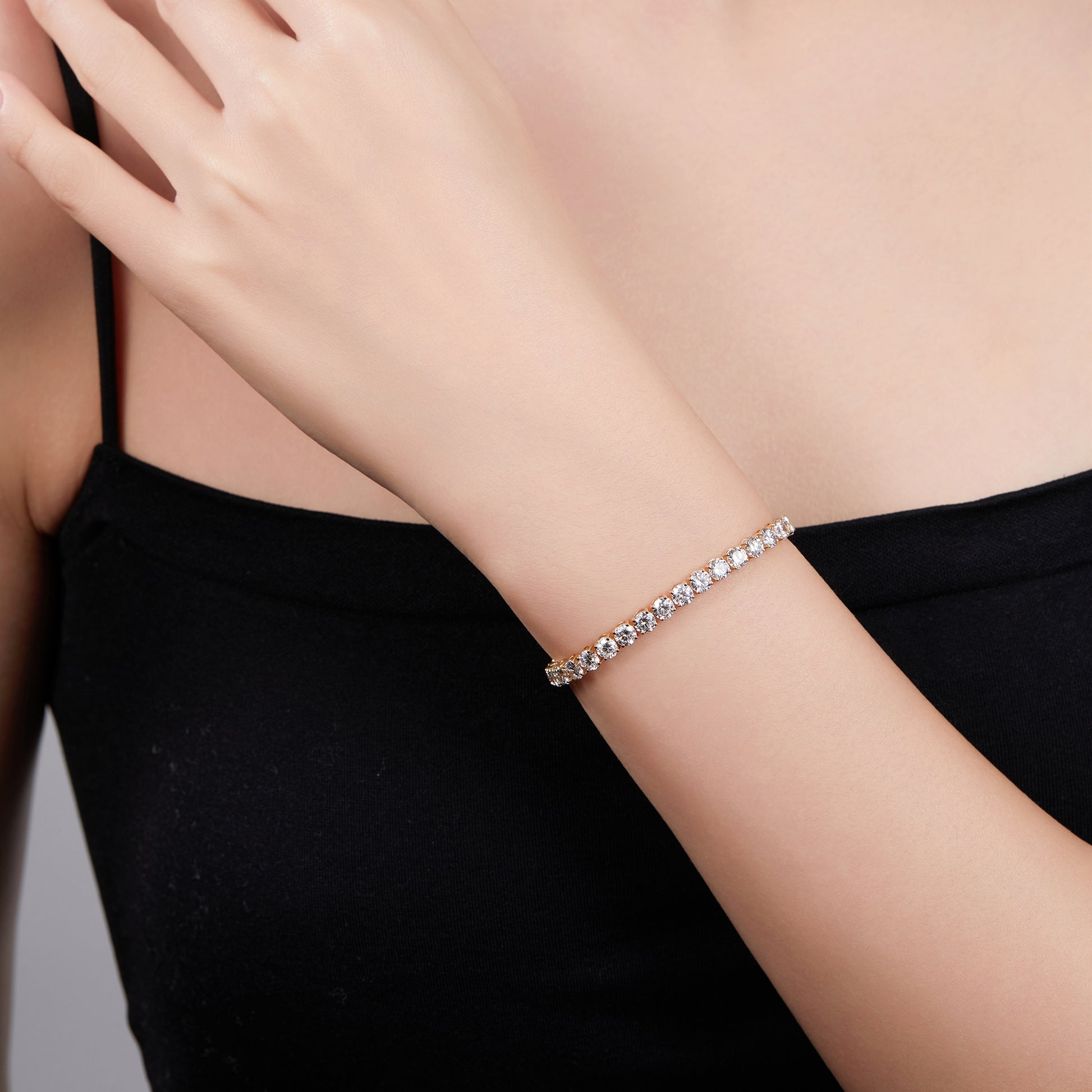 Classic 10ct 'Tennis' Diamond Bracelet