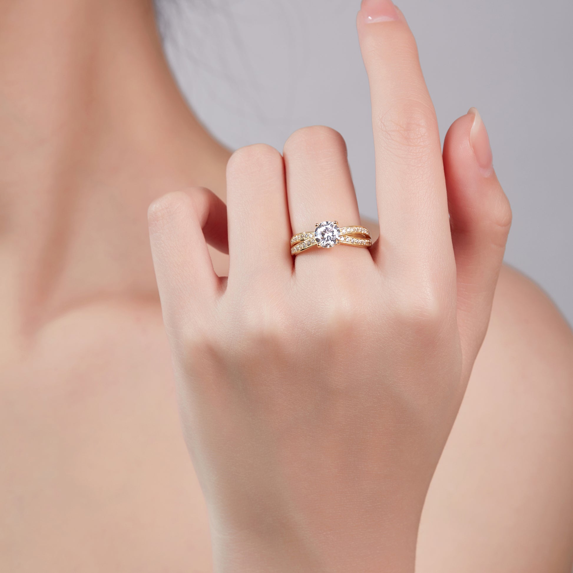 Amelie Pave Preset 1ct Diamond Ring