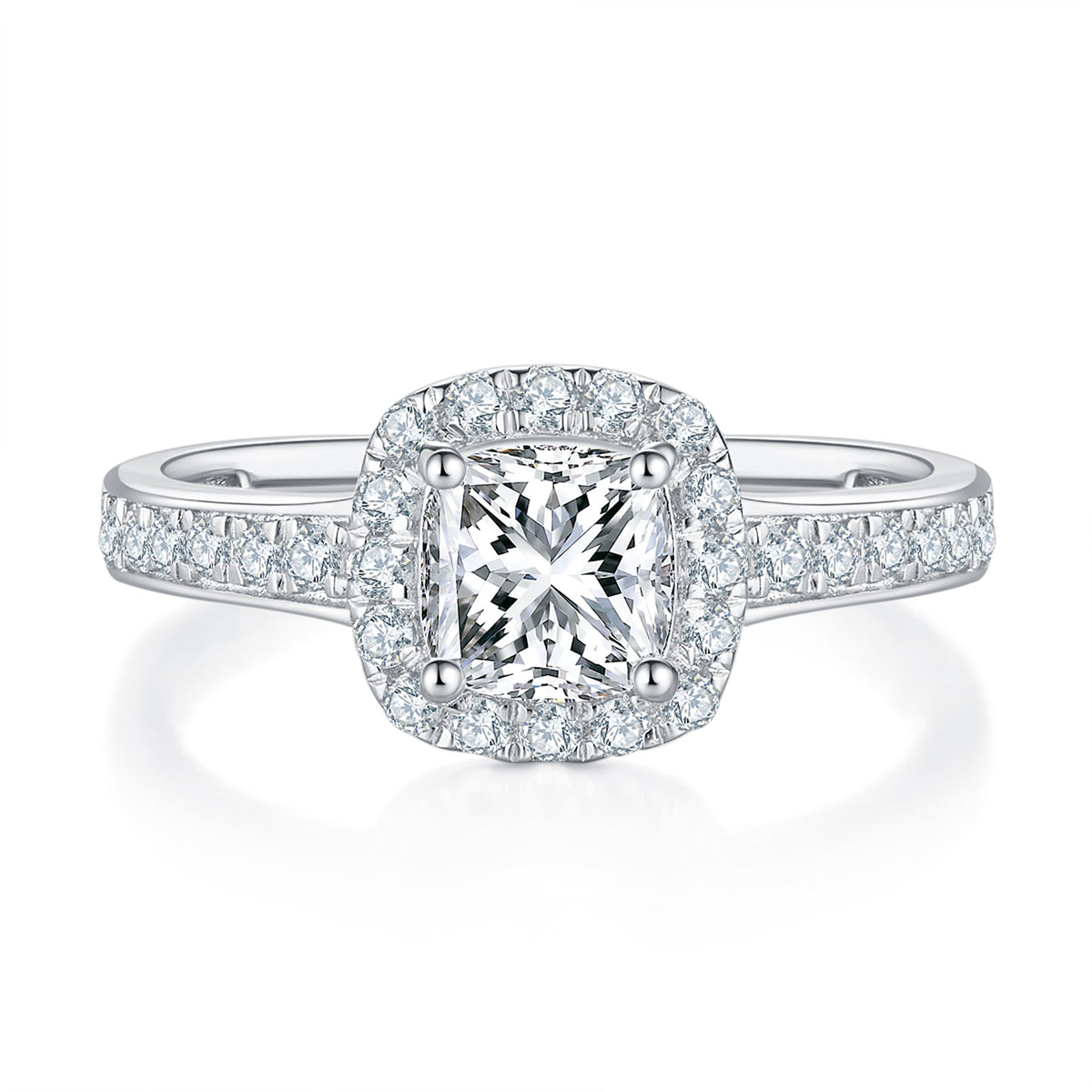 Vera Halo Diamond Ring With 0.3 Ct. Round Shape Lab Grown Diamond